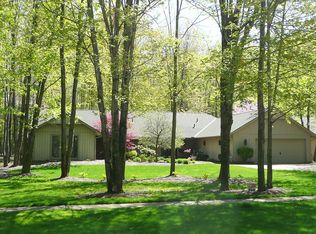 10333 Pine Needle Trl, Strongsville, OH