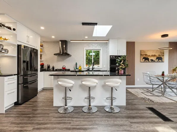 7081 E Saanich Rd, Central Saanich, BC V8M 1Y3