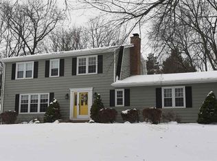 5390 Squires Manor Rd, Jackson, MI 49201