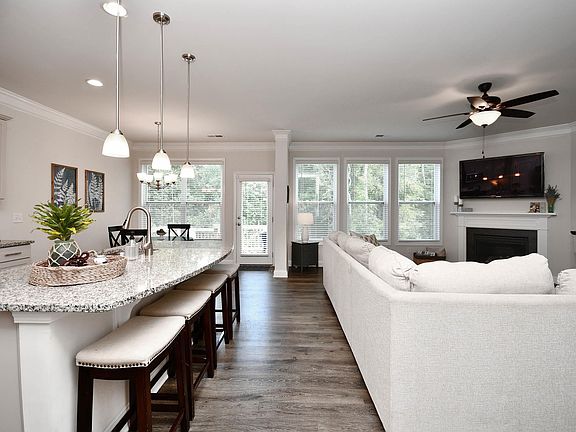 2nd image of 421 Wildflower Rd