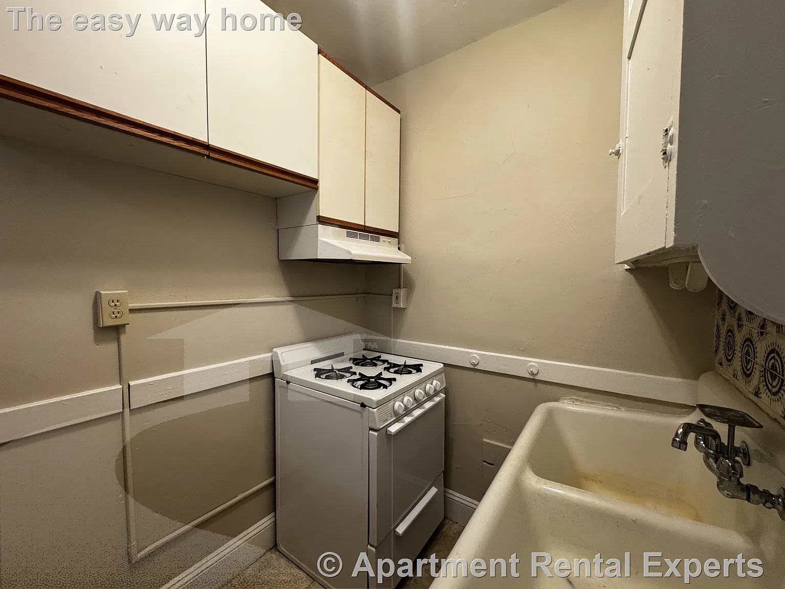 Studio, 9999 sqft, $2,100 — Photo 1