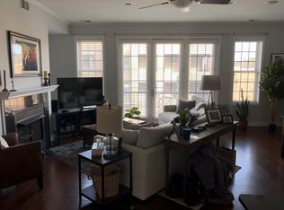1123 W Belmont Ave APT 3, Chicago, IL 60657