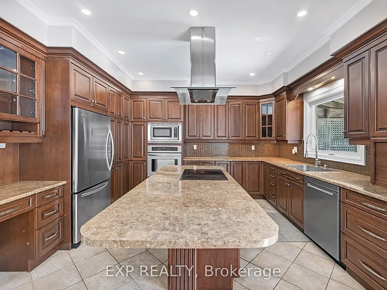 598 Lyman Blvd — Photo 9