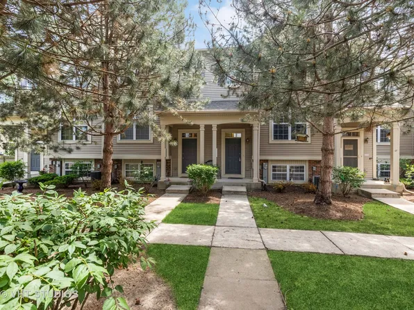 31645 Tall Grass Ct, McHenry, IL 60051