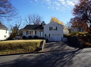 26 Myrtle Ave, Danbury, CT 06810
