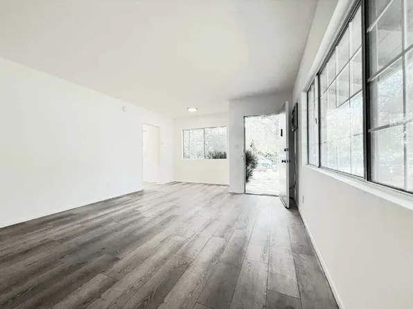 10565 Camarillo St, North Hollywood, CA 91601