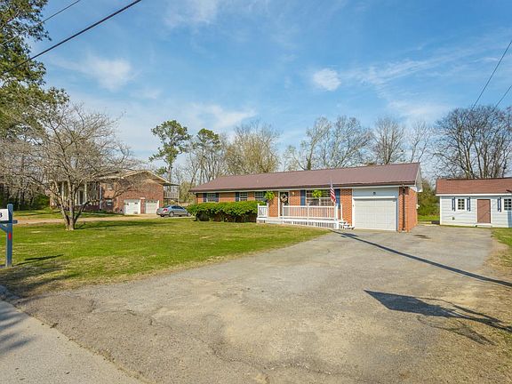 43 Edgewood Circle-10