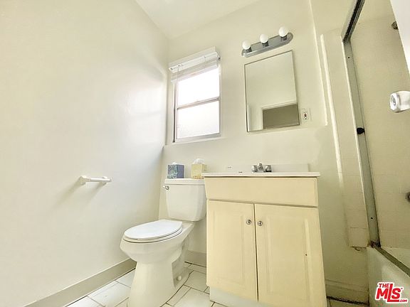 5th image of 3718 Mentone Ave #1A