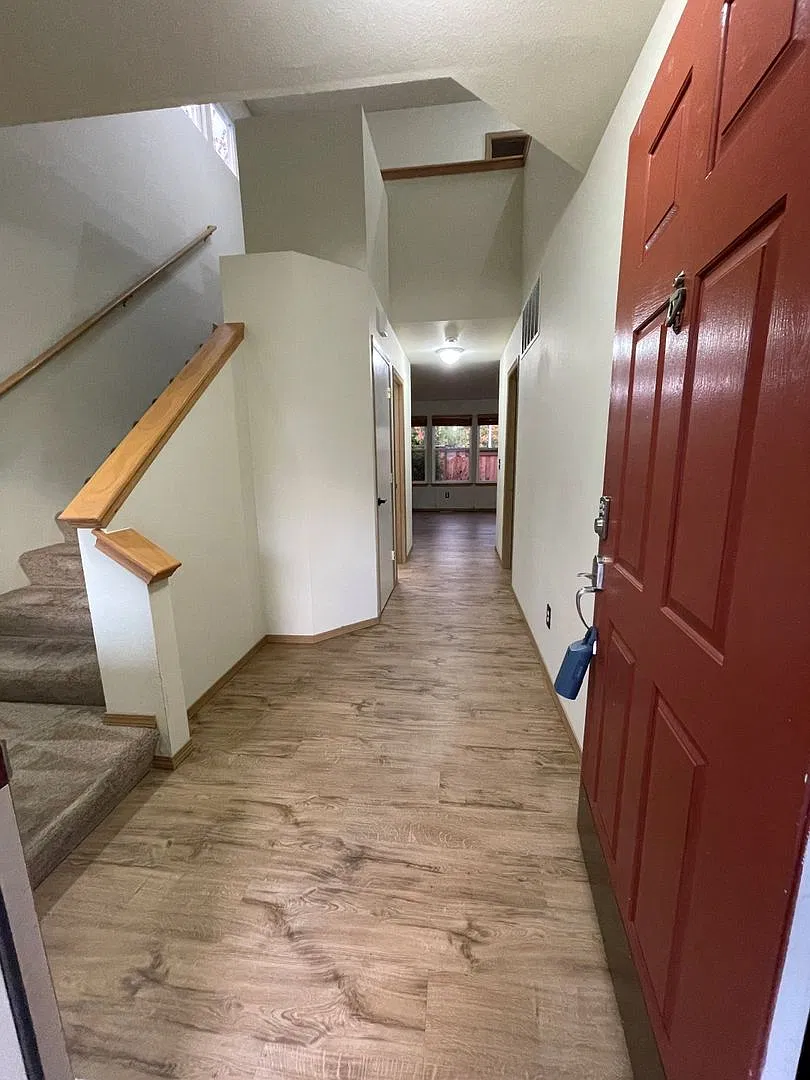 3Bd/2.5Ba Lake Stevens Home — Photo 4
