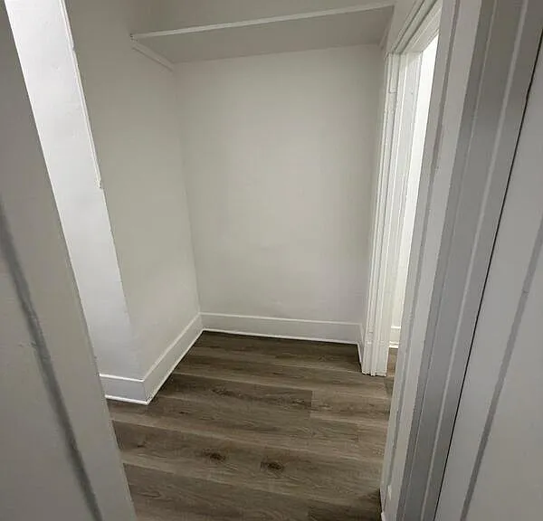 433 W 4th St #433 — Photo 14