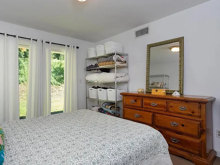 907 Rhue Haus Ln — Photo 15