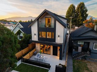 2435 Napier St #1, Vancouver, BC