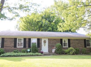 303 Oakwood Dr, Lawrenceburg, KY 40342