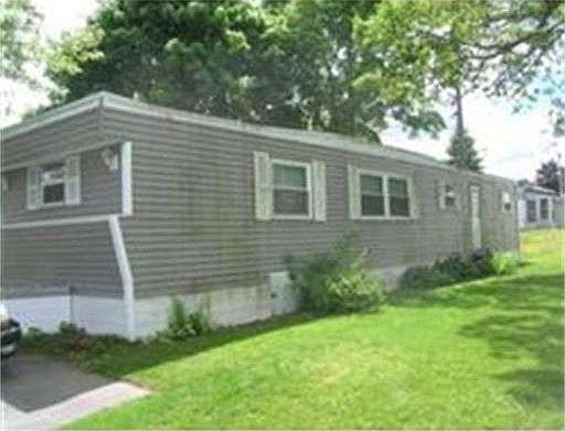 2nd image of 118 Mayflower Ave