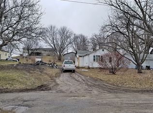 1134 Walnut St, Buffalo, IA 52728