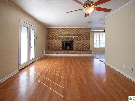 2nd image of 206 Daffodil Dr