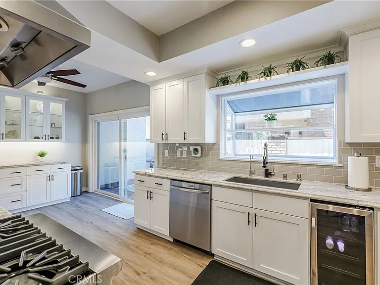 1219 S Catalina Ave — Photo 14