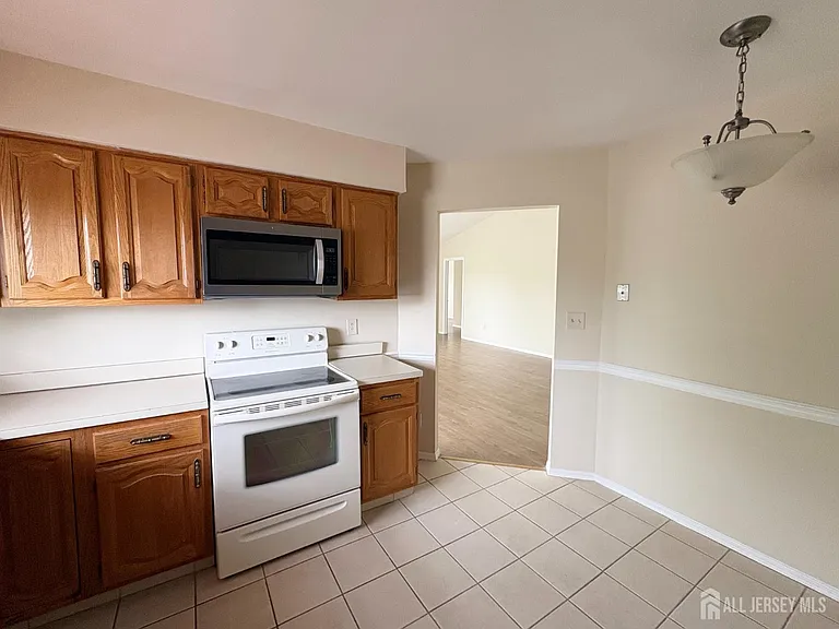 7 Daniel Webster Ave #D — Photo 7