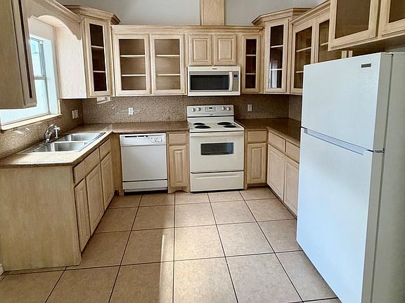 4th image of 3000 Old Alice Rd Unit 601