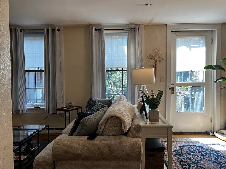 80 Phillips St #2 — Photo 4