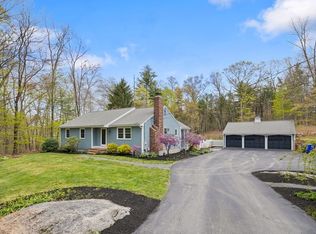 6 White Hall Ln, Hopkinton, MA 01748