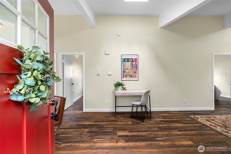 2nd image of 328 Ensign Avenue NW
