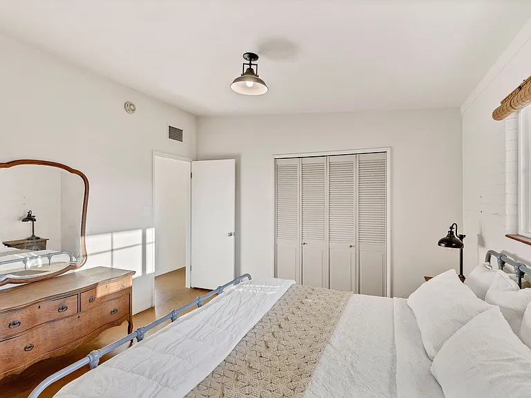 8440 N Romero Ave — Photo 24