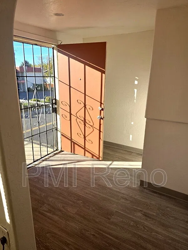 1 bed, 1.0 bath, 940 sqft, $1,150 — Photo 4