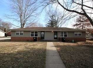 403 Stout Dr, Mackinaw, IL
