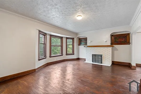 3 bed, 1296 sqft, $1,549 — Photo 3