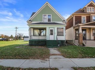 5627 W Rogers St, West Allis, WI 53219