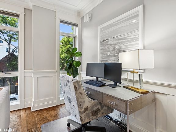 5th image of 2729 N Kenmore Ave #201