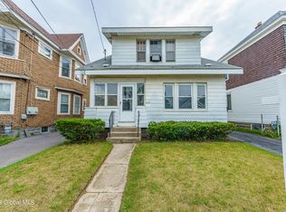 1449 Van Cortland St, Schenectady, NY 12303