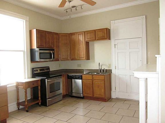 3rd image of 2215 Milan St