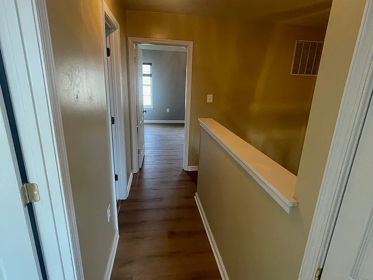 18305 Roy Croft Dr — Photo 32