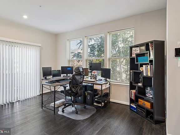 5th image of 2932 Timberneck Way