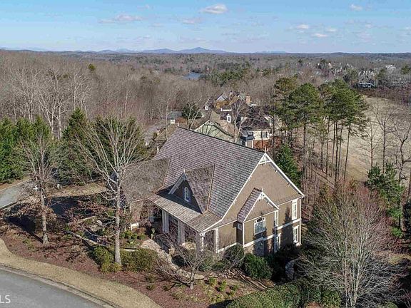 3rd image of 14 NE Cove Cir