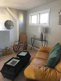 105 Georgianna Aly — Photo 2