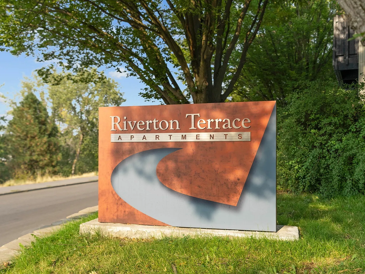 Riverton Terrace — Photo 1