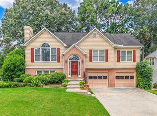 401 Middle Valley Ln, Woodstock, GA 30189