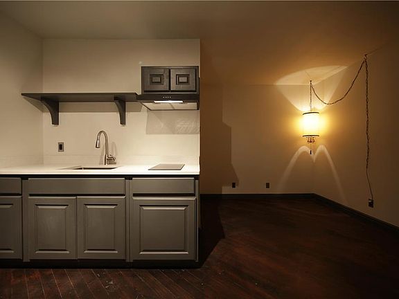 5th image of 201 S Chaparral St #102