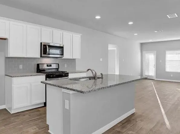 211 Hamilton Pool Ln, Bastrop, TX 78602