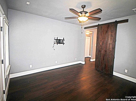 3rd image of 214 Lucas St