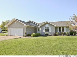 507 Nottingham Dr, Troy, IL