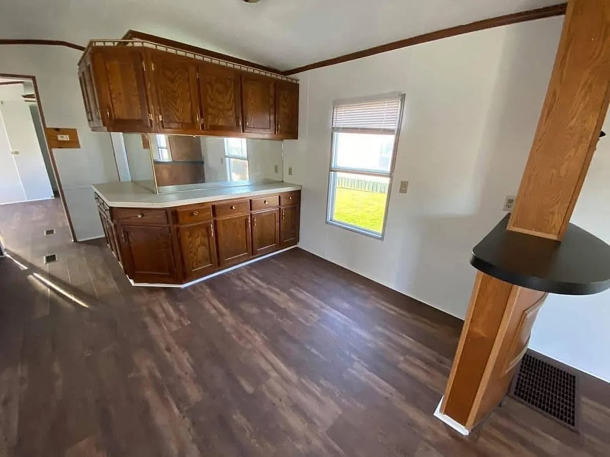 2 bed, $1,025 — Photo 4