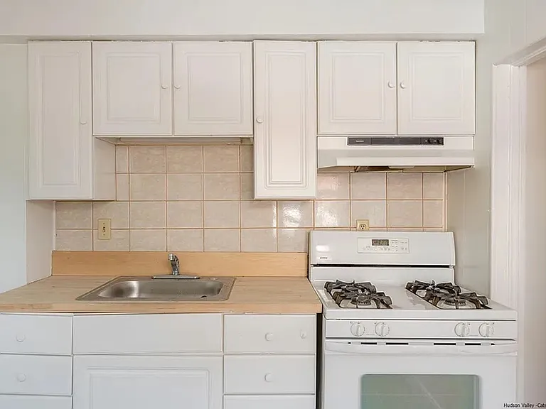 82 Prospect St — Photo 11