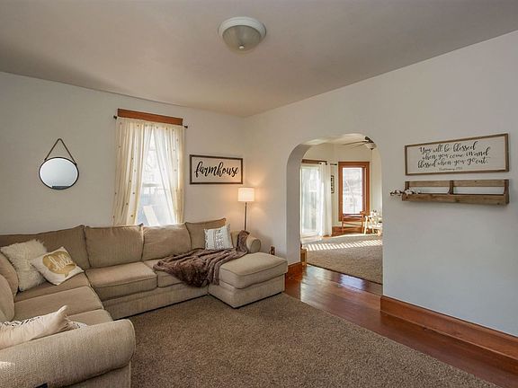 3rd image of 723 N 2nd Ave