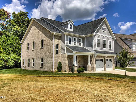 3rd image of 637 Karch Dr