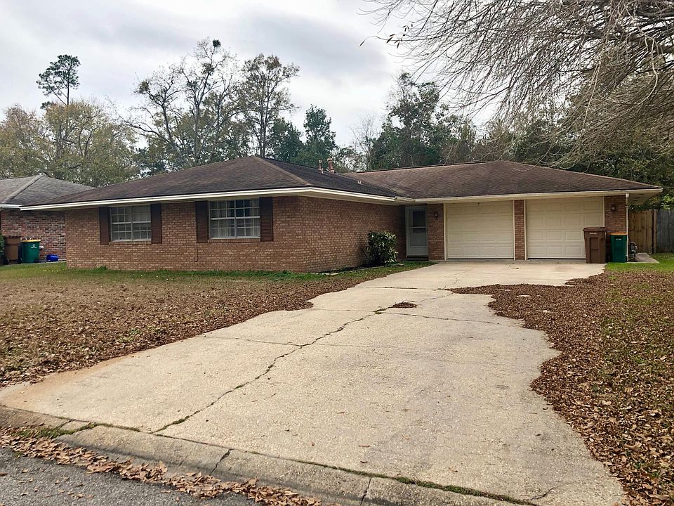 1st image of 502 Evergreen Dr