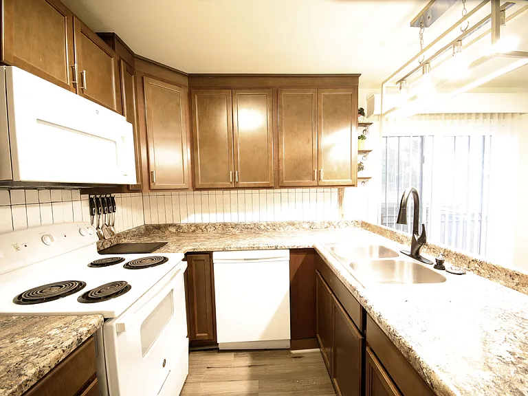 4569 Fontana Way — Photo 8